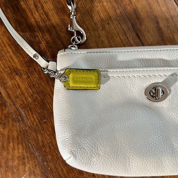 Coach White Pearl Leather Wristlet - Picture 2 of 8